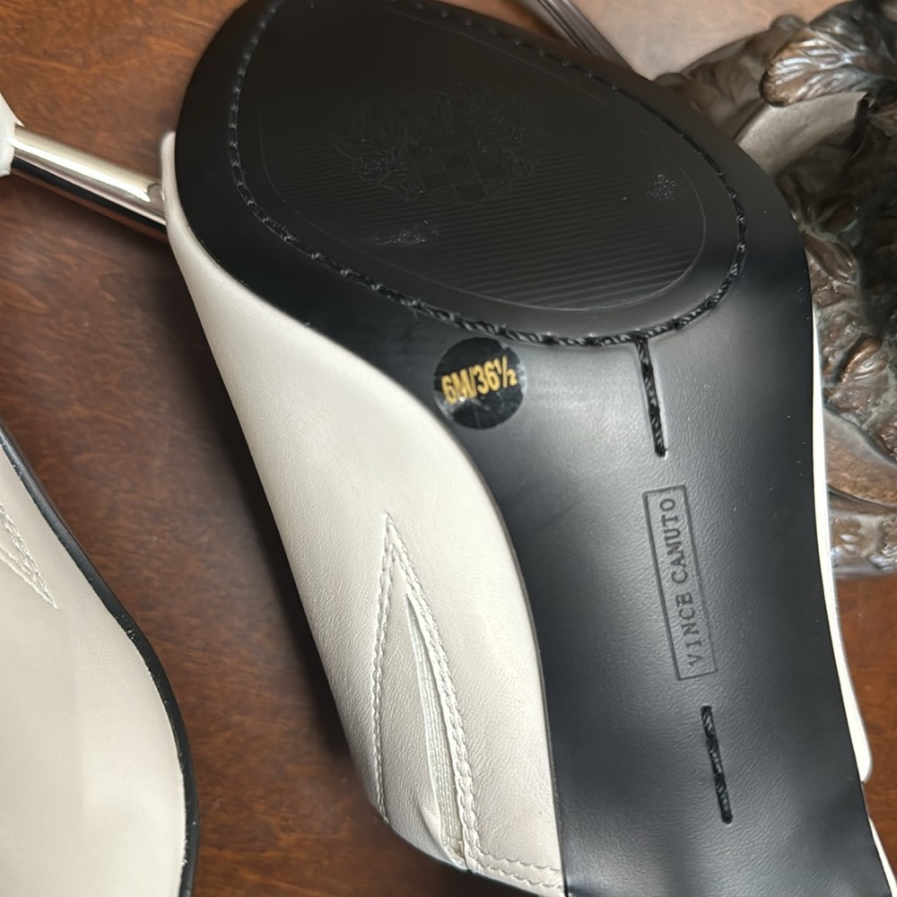 Selling Vince Camuto slip on dress shoe, size 6med 361/2. - Picture 5 of 5
